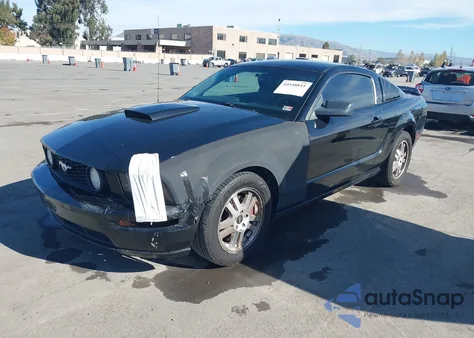 2007 Ford Mustang Gt Deluxe/Gt Premium z USA, uszkodzony, nr VIN 1ZVFT82H275363767